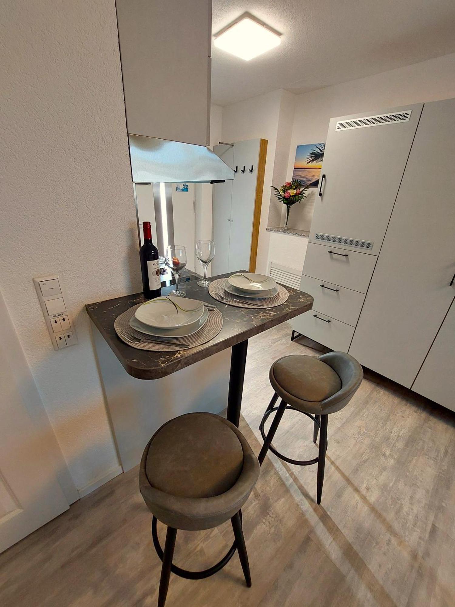 Bodensee Sunshine Zimmer & Apts. Ульдинген-Мюльхофен Экстерьер фото
