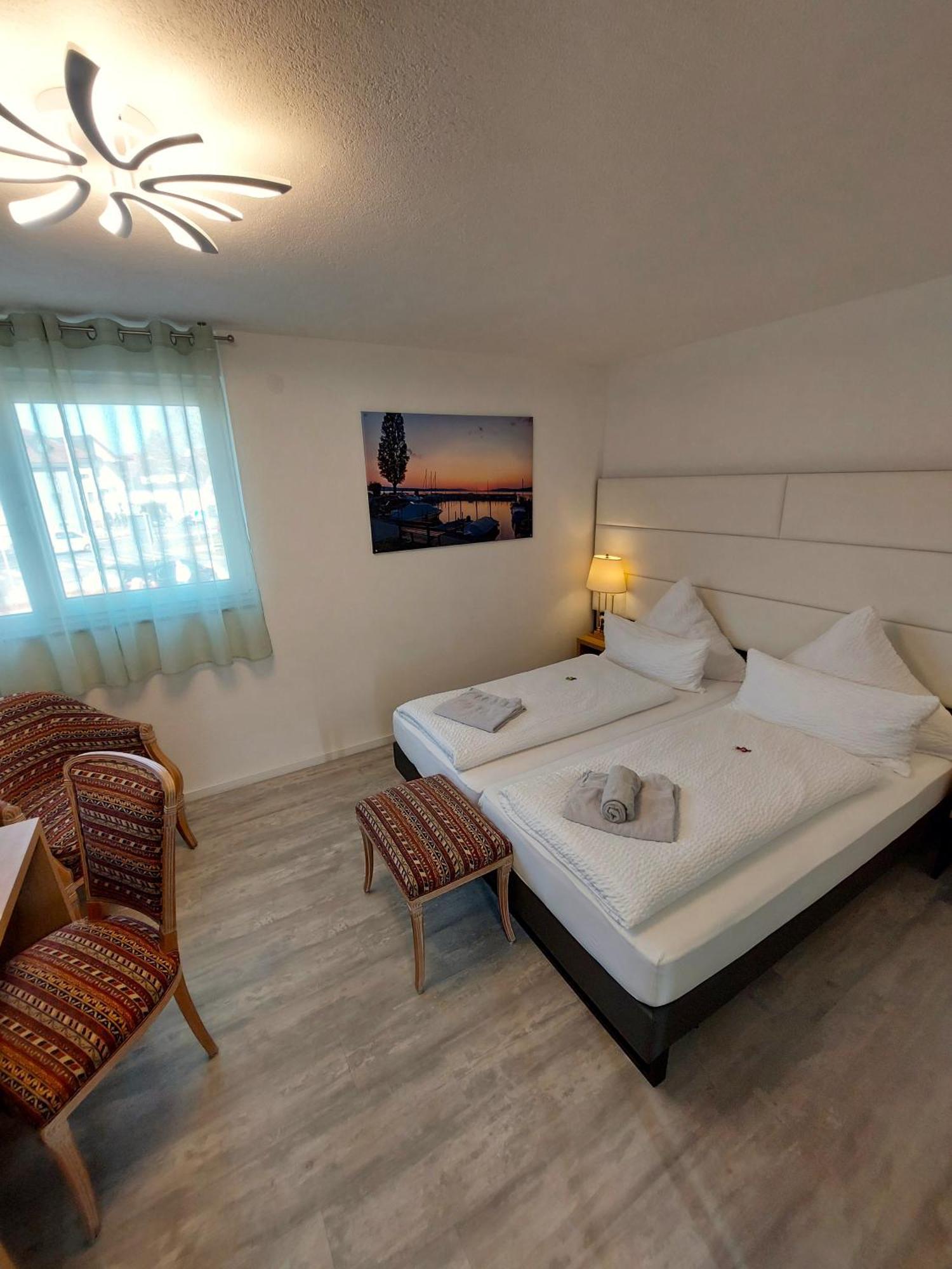 Bodensee Sunshine Zimmer & Apts. Ульдинген-Мюльхофен Экстерьер фото