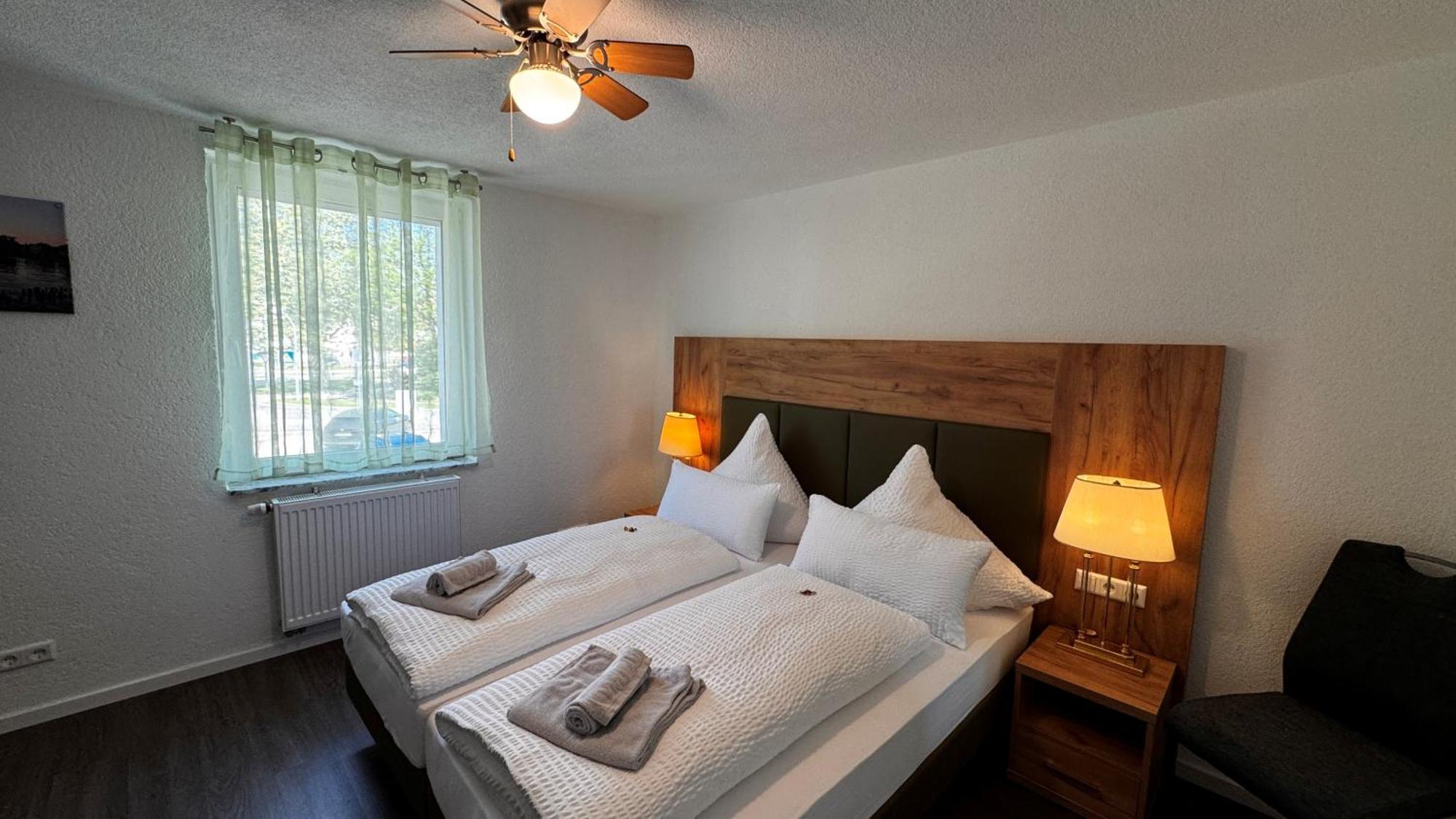Bodensee Sunshine Zimmer & Apts. Ульдинген-Мюльхофен Экстерьер фото
