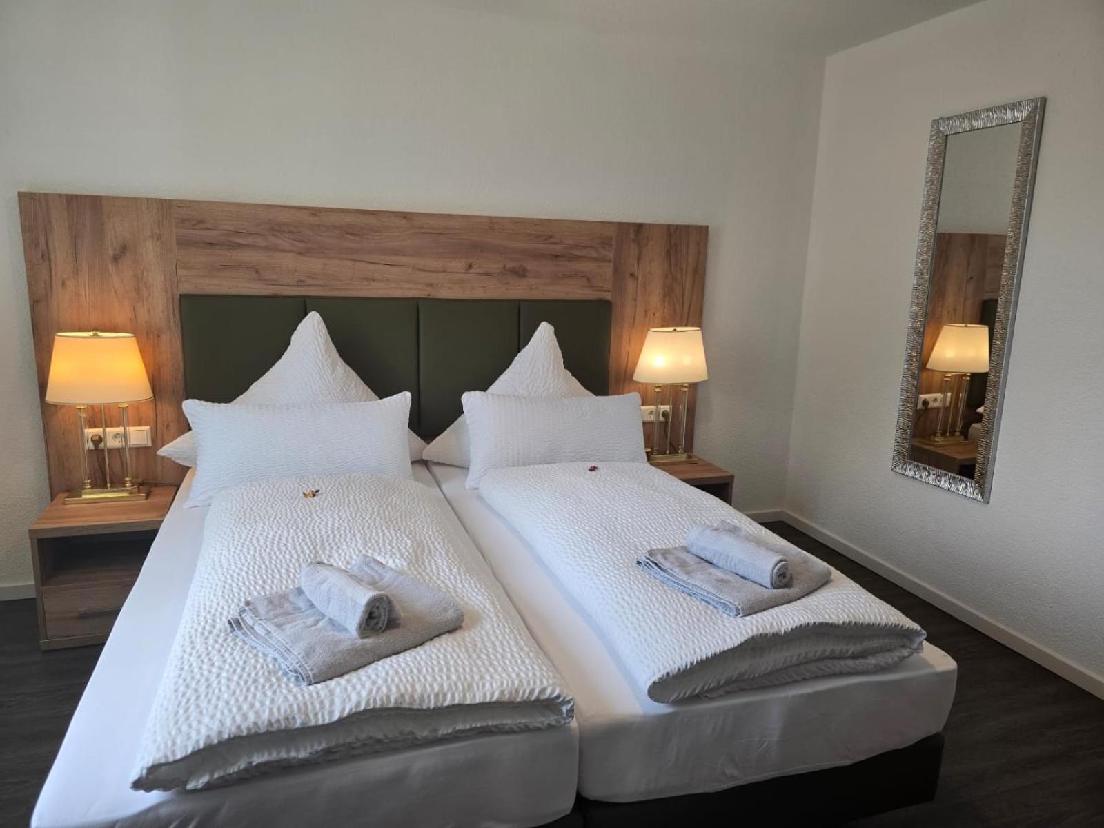 Bodensee Sunshine Zimmer & Apts. Ульдинген-Мюльхофен Экстерьер фото